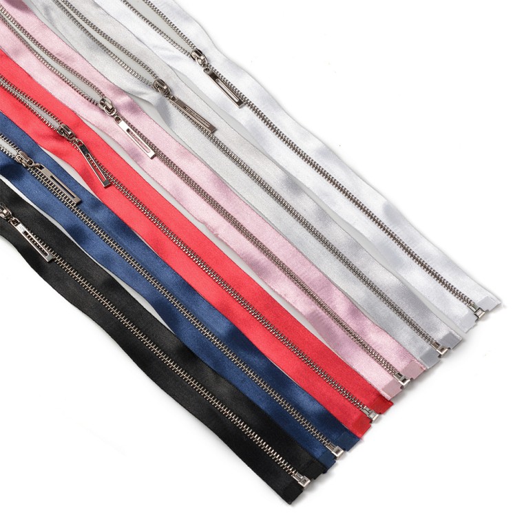 Молния MaxZipper мет. №3 никель атласная тесьма/ 60 см уп.6цв х 2шт