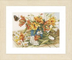 Набор для вышивания LANARTE арт.PN-0154324 Daffodils-Tulips 34х26 см