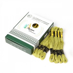 Нитки мулине цв.4502 св.зеленый 24х8м С-Пб
