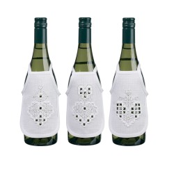 Набор для вышивания PERMIN арт.78-0634 Фартучки на бутылку в технике харгандер Белые сердечки 10х15 см