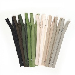 Молния MaxZipper пласт. юбочная №3, п/а 18см, АССОРТИ №1 уп.10цв х 5шт