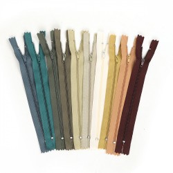 Молния MaxZipper пласт. юбочная №3, п/а 18см, АССОРТИ №3 уп.10цв х 5шт