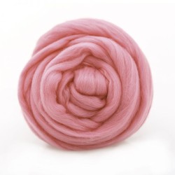 Шерсть для валяния ТРО "Гребенная лента" (тонкая мериносовая шерсть) 100г цв.0076 розовый бутон