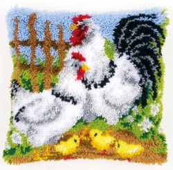 Набор для вышивания VERVACO арт.PN-0148984 Подушка Куриное семейство на ферме 40х40 см