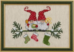 Набор для вышивания PERMIN арт.92-7211 Эльфы и рождественские носки 29х19 см
