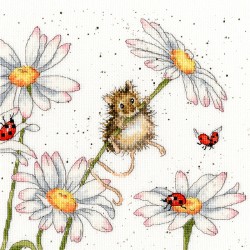 Набор для вышивания Bothy Threads арт.XHD80 Daisy Mouse (Ромашковая мышка) 26 х 26 см