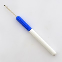 Крючок вязальный с пластиковой ручкой addiColour №2 15 см