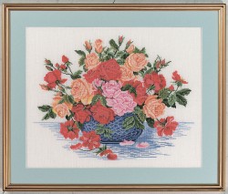Набор для вышивания EVA ROSENSTAND арт.14-260 Букет роз в синей вазе 50х60 см